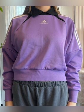 Adidas Lavender Purple Cropped Sweatshirt with Black Collar